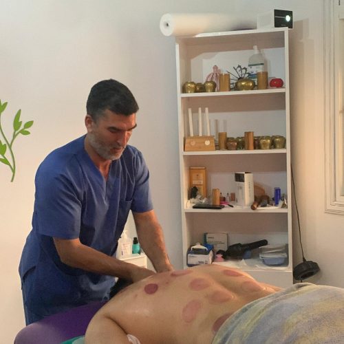 مساج علاجي في سلا لتخفيف التوتر وآلام الظهر في جو مريح